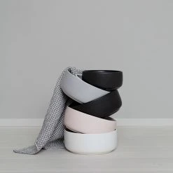 Kind For Dogs Bol Pour Chien Design Nordique Ole Hyvä 9 Kind For Dogs Bol Pour Chien Design Nordique Ole Hyvä -dog food shop Kind for dogs ceramic dog bowl2