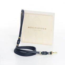 Molly And Stitch Laisse Pour Chien En Cuir Souple Simple (8 Couleurs) 29 Molly And Stitch Laisse Pour Chien En Cuir Souple Simple (8 Couleurs) -dog food shop city leash navy gold min 1 44286e0f 948f 41ba 8c15 fcee563e7d0d