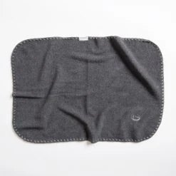 Alternative view of Cloud 7 Couverture Chaude Pour Chien Gris Foncé